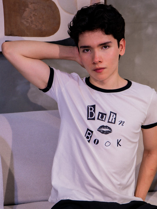 Ringer Tee Lanilla Licrada - Mean Girls Burn Book (Blanca/Ribs Negros)