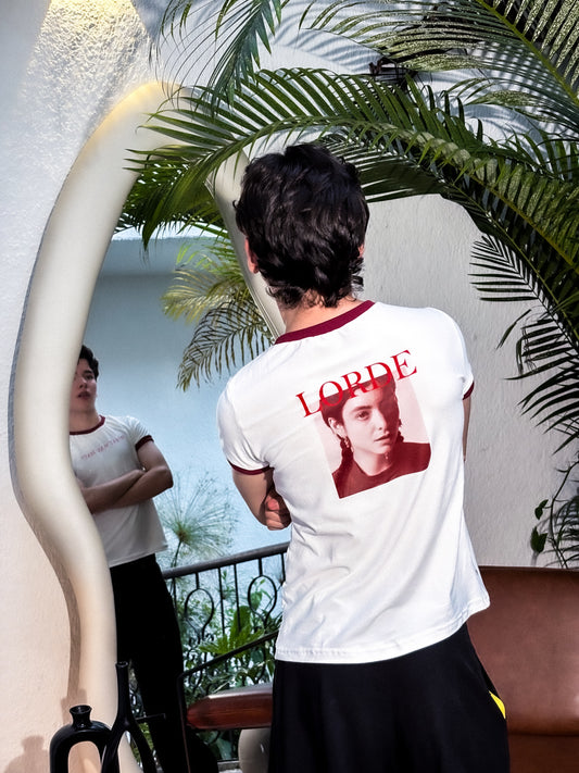 Ringer Tee "What Was That?" - Inspirada en Lorde (Blanca con Ribs Vino)